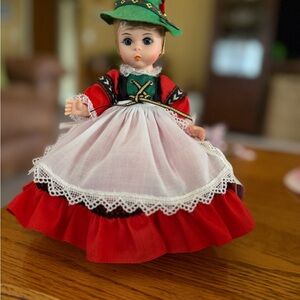 Madame Alexander miniature showcase Germany
 #535 8” in Original Box